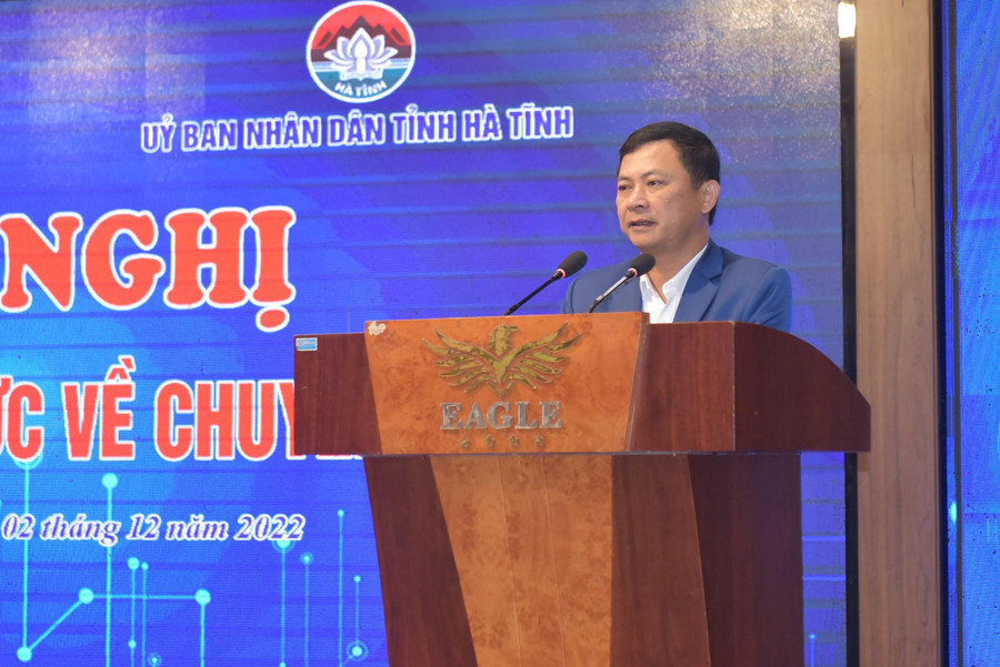 Phó Chủ tịch UBND tỉnh Hà Tĩnh Lê Ngọc Châu báo cáo tại Hội nghị.