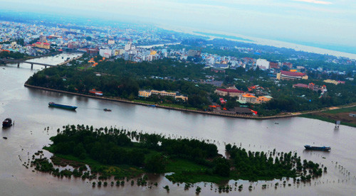 Cồn nổi giữa sông Hậu,nơi ông Thanh bỏ công khai khẩn nhiều năm qua. Ảnh:Cửu Long lao-nong-91-tuoi-hai-lan-thang-kien-ubnd-tp-can-tho-1