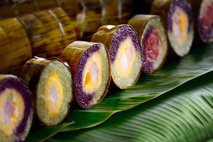Bánh chưng ngũ sắc.