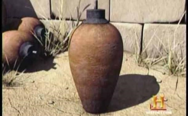 Bí ẩn về những cục pin 2.000 năm tuổi ở Iraq - Hình 5 Bi an ve nhung cuc pin 2.000 nam tuoi o Iraq-Hinh-5