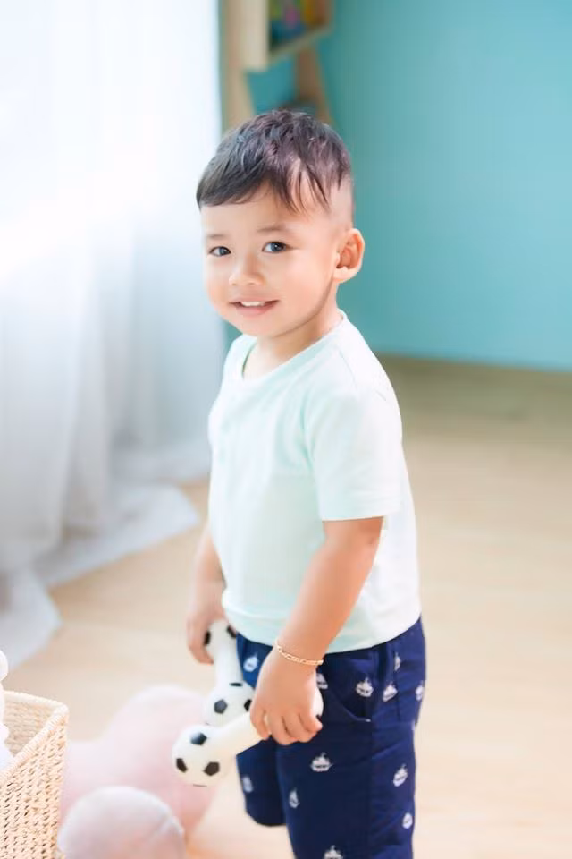 Bốn thiên thần 'đẹp như tranh' của Jennifer Phạm