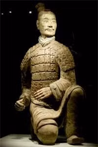 Su that qua choang tuong binh si mau xanh trong mo Tan Thuy Hoang-Hinh-9