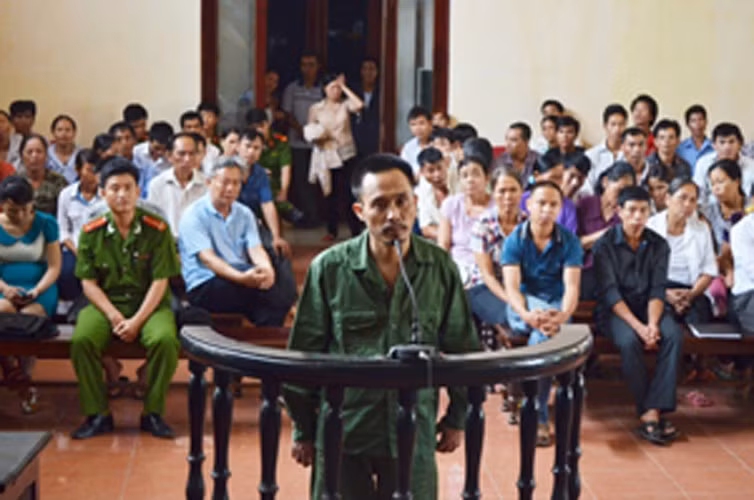 Bị cáo Nguyễn Văn Thi trước tòa.