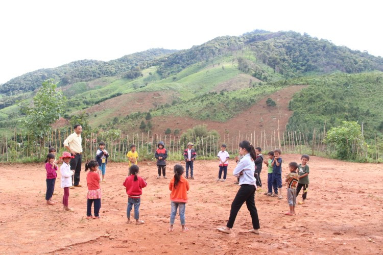 Các em học sinh ở điểm trường cụm Đăk Ka - PTDT Bán trú Tiểu học - THCS xã Tu Mơ Rông.