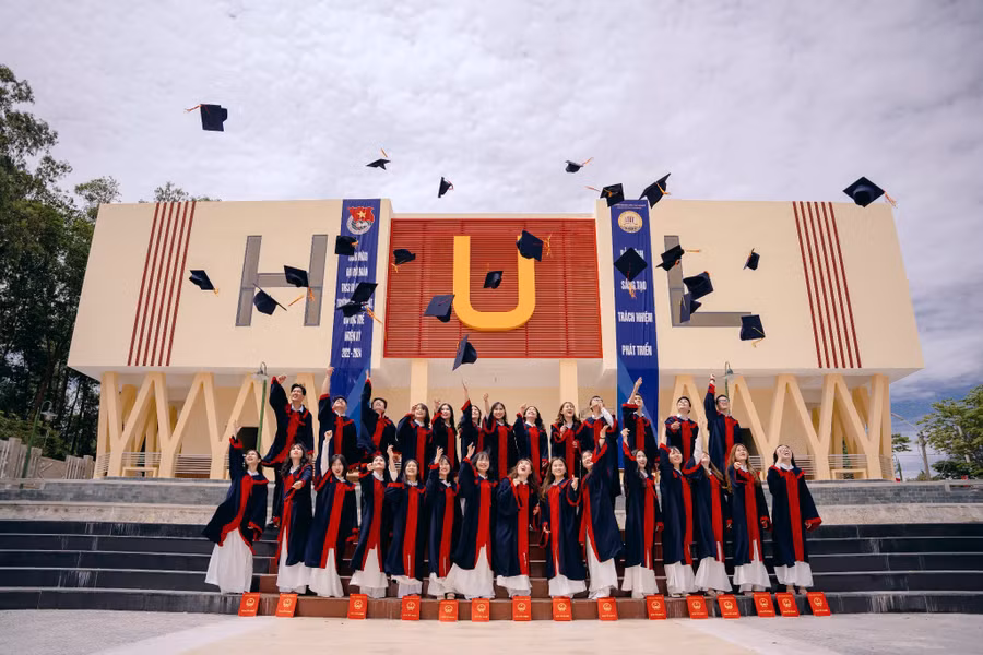 Trường ĐH Luật, ĐH Huế có nhiều chính sách hỗ trợ cho sinh viên.