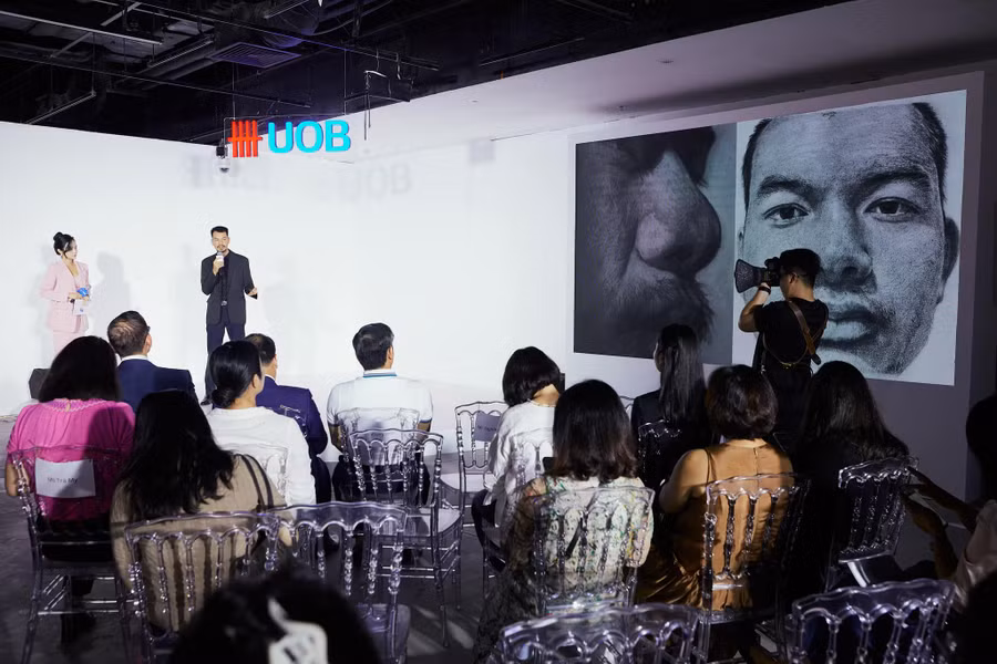 Cuộc thi 'UOB Painting of the year' được đánh giá 'làm cho mỹ thuật Việt ấm dần lên'.