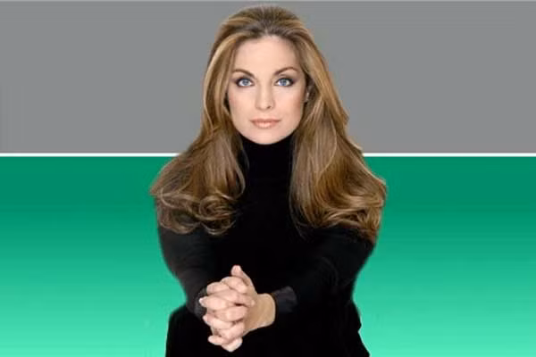 Angela Gerekou là Thứ trưởng Bộ Văn hóa và Du lịch Hy Lạp. Cô từng theo học ngành kiến trúc ở Rome, Italy, trước khi bước chân vào chính trường. Deputy Culture and Tourism Minister and Corfu MP of PASOK, Ms. Angela Gerekou is at no. 5 on the list of hottest female politicians. She hails from Grecian shores and got a bit of the cougar about her. She studied architecture in Rome before moving into politics.