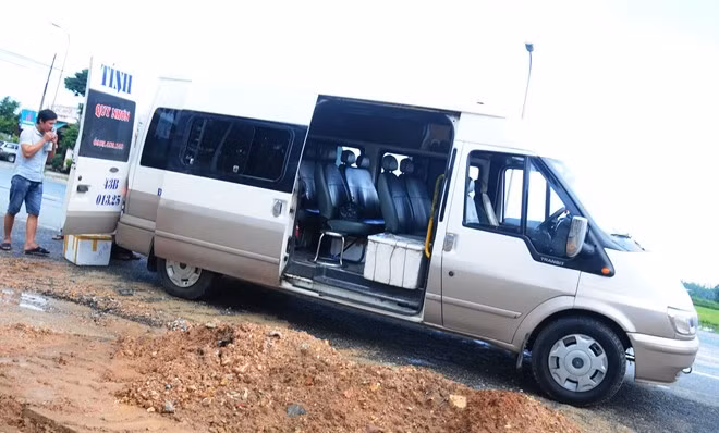 Cảnh sát 113 vây bắt khách đi xe xù tiền (9)