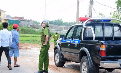 Cảnh sát 113 vây bắt khách đi xe xù tiền (10)