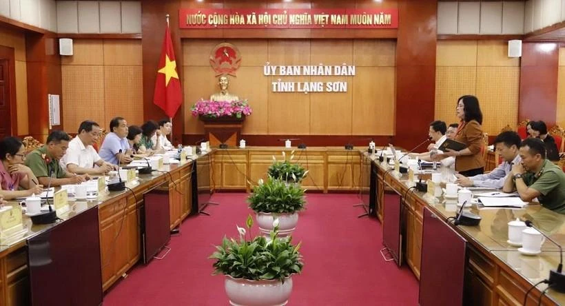 Quang cảnh buổi làm việc.