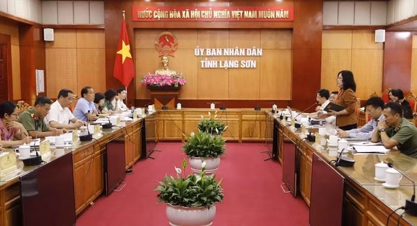 Quang cảnh buổi làm việc.