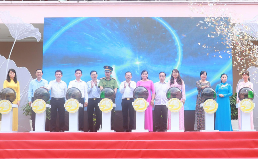 Nghi thức đăng ký thực hiện xây dựng đô thị văn minh của Ban Chỉ đạo phong trào “Toàn dân đoàn kết xây dựng đời sống văn hóa” TP Thủ Đức và khối phường. Nghi thức đăng ký thực hiện xây dựng đô thị văn minh của Ban Chỉ đạo phong trào “Toàn dân đoàn kết xây dựng đời sống văn hóa” TP Thủ Đức và khối phường.