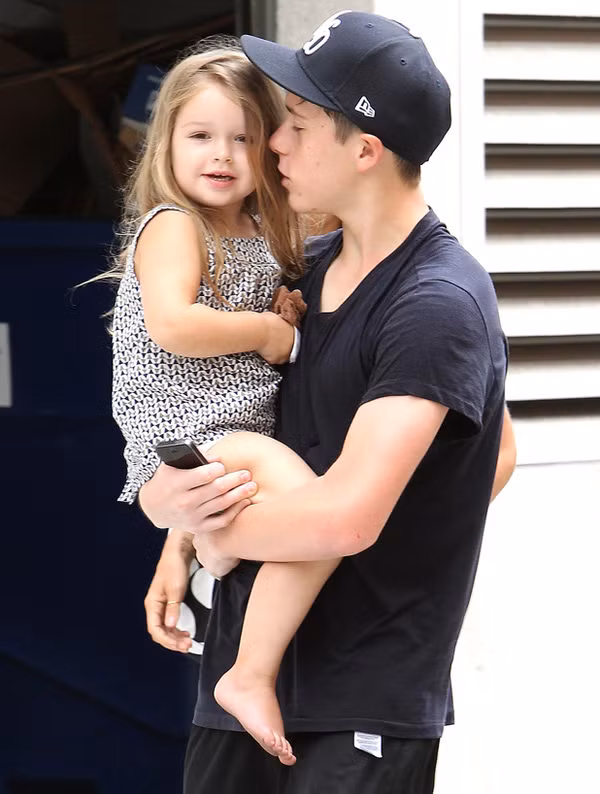 Con gái David Beckham: Sống trong nhung lụa từ thuở bé, lớn lên xinh đẹp hút hồn-5