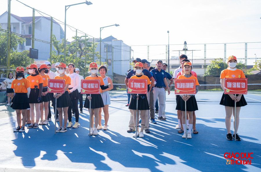 Đại diện các vận động viên về tham dự giải đấu. Đại diện các vận động viên về tham dự giải đấu.