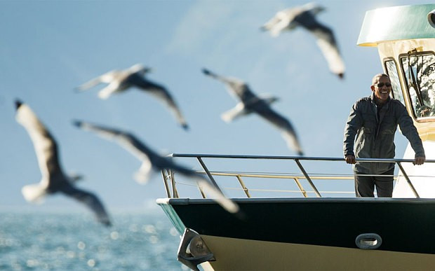 Tổng thống Obama đã có chuyển thăm 3 ngày (từ 31/8 tới 2/9) tại bang Alaska. Ngoài những hoạt động về biến đổi khí hậu, ông còn chia sẻ những hình ảnh, trải nghiệm tuyệt vời với thiên nhiên và con người nơi đây. Ảnh: CNN. Tổng thống Obama đã có chuyển thăm 3 ngày (từ 31/8 tới 2/9) tại Alaska. Ngoài những hoạt động về biến đổi khí hậu, ông còn chia sẻ những hình ảnh, trải nghiệm tuyệt vời với thiên nhiên và con người nơi đây.