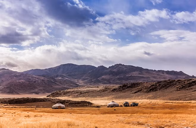 Đi săn cùng đại bàng tại thảo nguyên Mông Cổ