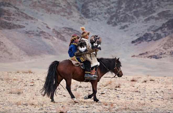 Đi săn cùng đại bàng tại thảo nguyên Mông Cổ