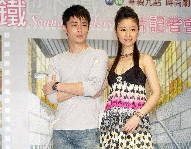 Vì trong lòng có Lâm Tâm Như nên Hoắc Kiến Hoa đã vốn ít nói càng hay xấu hổ. Lâm Tâm Như chia sẻ lúc mới quen biết, Hoắc Kiến Hoa rất chậm chạp trong giao tiếp, không dám nói chuyện trước vì sợ tin đồn tình cảm. Anh Lam Tam Nhu - Hoac Kien Hoa thuo phai long nhau hinh anh 4 lam_tam_nhu6.jpg