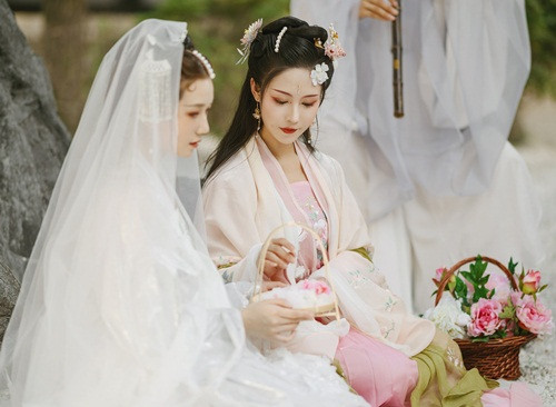 Nỗi lòng không người thấu của Triệu Phi Yến - mỹ nhân "họa thủy" bị người đời căm ghét hình ảnh 4 noi long khong nguoi thau cua trieu phi yen - my nhan "hoa thuy" bi nguoi doi cam ghet hinh anh 4