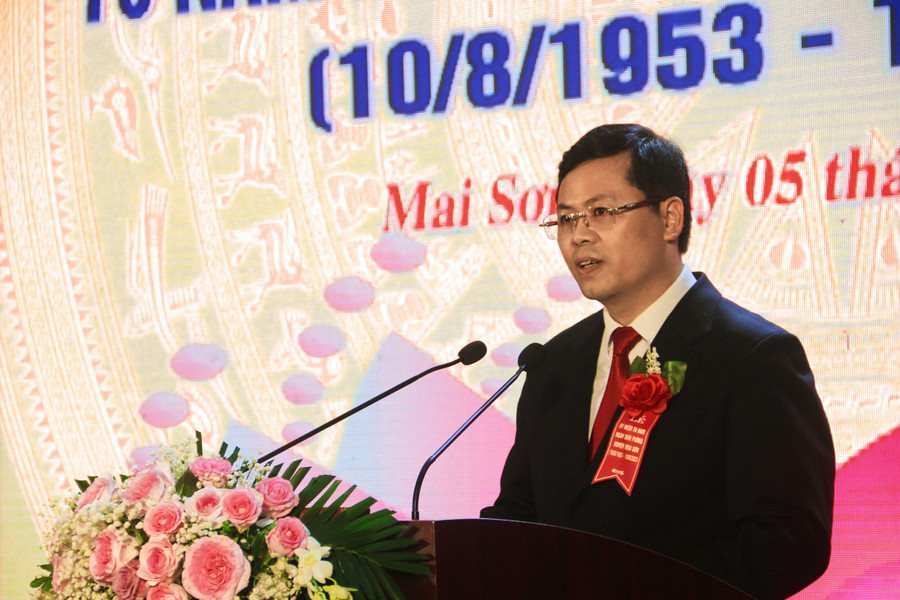 Ông Nguyễn Việt Cường, Bí thư huyện uỷ Mai Sơn phát biểu tại Lễ kỷ niệm. Ông Nguyễn Việt Cường, Bí thư huyện uỷ Mai Sơn phát biểu tại Lễ kỷ niệm.