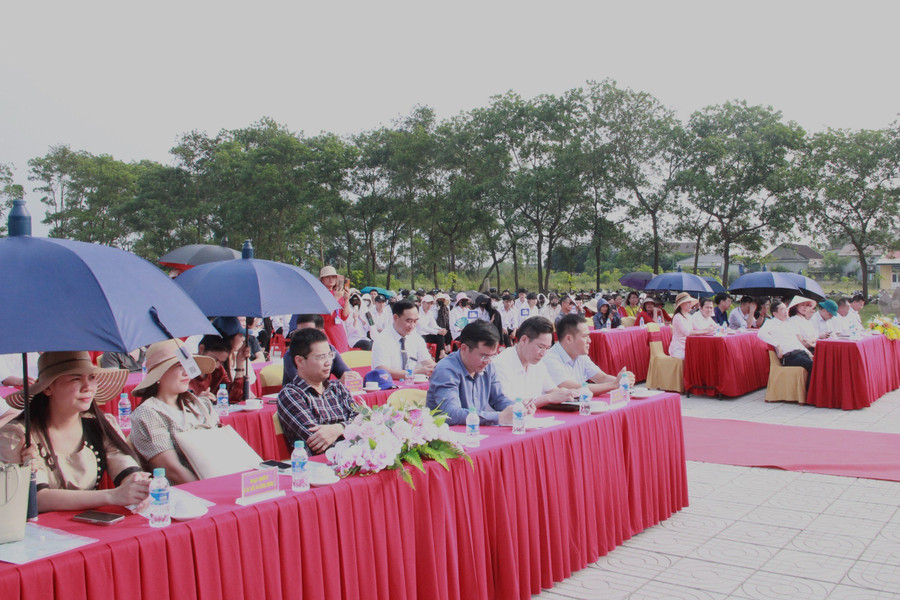 Các đại biểu tham dự buổi Lễ. Các đại biểu tham dự buổi Lễ.