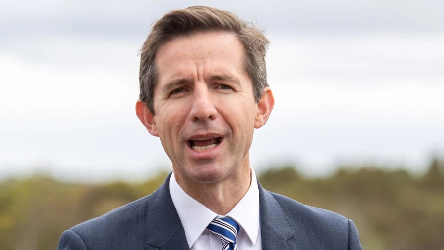 Bộ trưởng Thương mại Australia Simon Birmingham