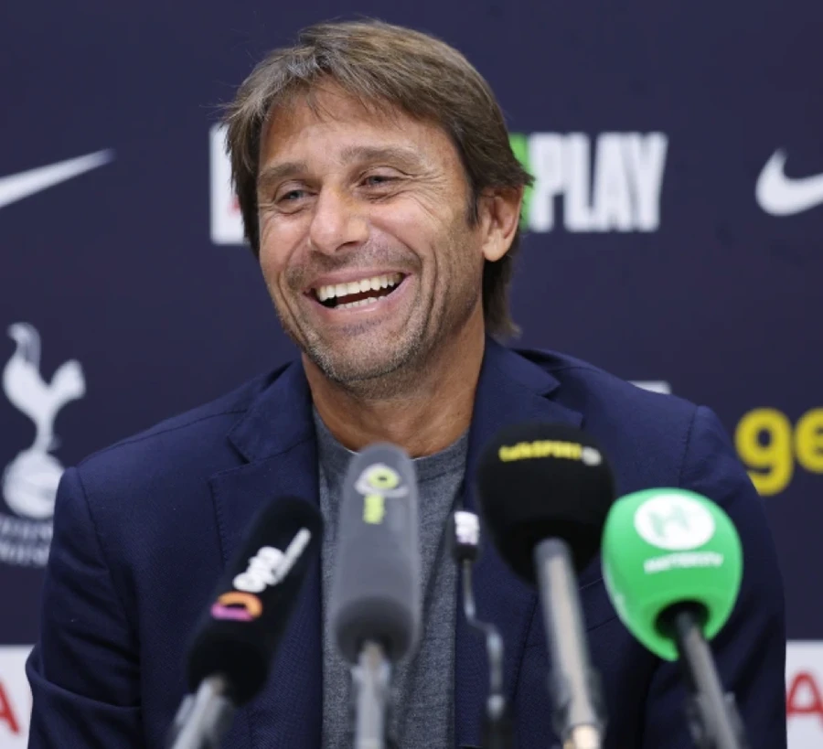 Huấn luyện viên Conte thẳng thừng từ chối đội bóng cũ Juventus 