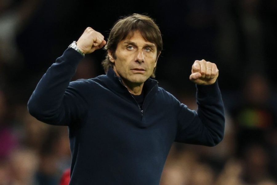 Huấn luyện viên Antonio Conte khẳng định đang hạnh phúc tại Tottenham. Huấn luyện viên Antonio Conte khẳng định đang hạnh phúc tại Tottenham.