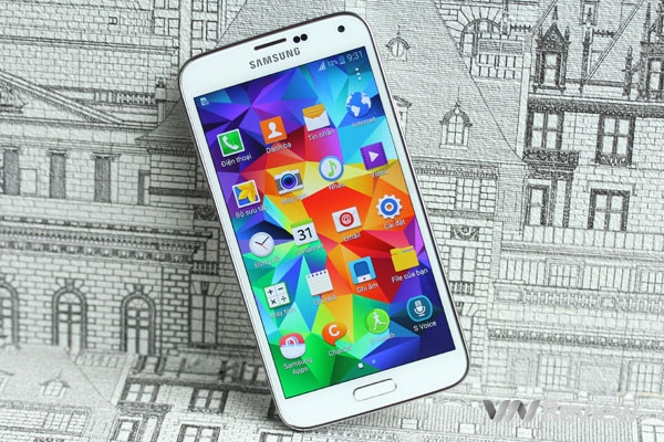 10 mẫu smartphone cho mùa đông giá lạnh ảnh 6