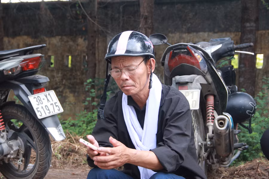 Cách đây 10 ngày, vợ ông Dũng vì bệnh hiểm nghèo nên đã qua đời.