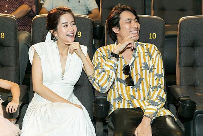 Blogger An Nguy được kỳ vọng là nhân tố sẽ tiến sâu tại The Face mùa một nhờ màu sắc khác lạ, song cô đã bị Hồ Ngọc Hà loại ở tập 4. Thời gian qua, cô nhận không ít chỉ trích xung quanh chuyện tình cảm với Kiều Minh Tuấn, nhằm mục đích PR cho phim Chú ơi, đừng lấy mẹ con. Hiện, An Nguy đã không còn xuất hiện nhiều trong các hoạt động giải trí. Tài khoản cá nhân của cô cũng ít được cập nhật hình ảnh mới. An Nguy, hoc tro Ha Ho va dan thi sinh thay doi the nao sau The Face? hinh anh 11