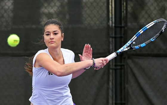 Tay vợt nữ xinh đẹp người New Zealand qua đời trên đất Mỹ ảnh 2 Tay vợt nữ xinh đẹp và trẻ trung người New Zealand qua đời trên đất Mỹ ảnh 2