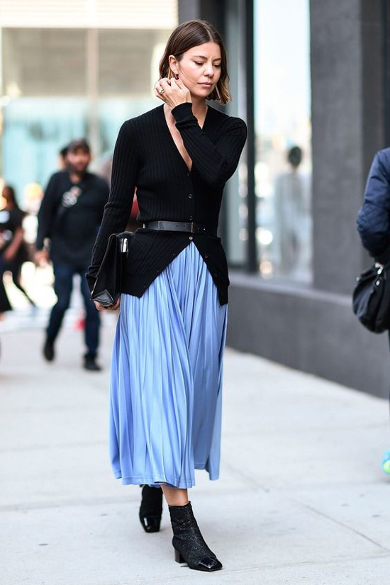 Phối đồ công sở với váy xếp ly - Ảnh 4.