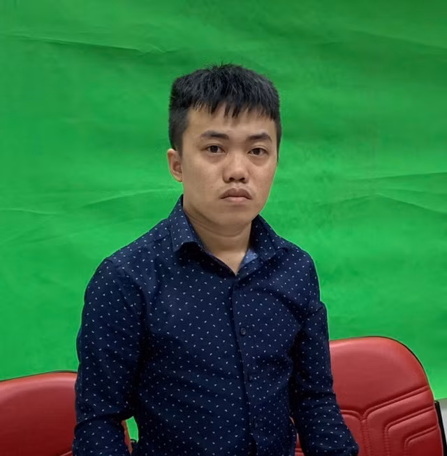 Thu giữ hàng chục thỏi vàng khi khám xét Địa ốc Alibaba - Ảnh 2.