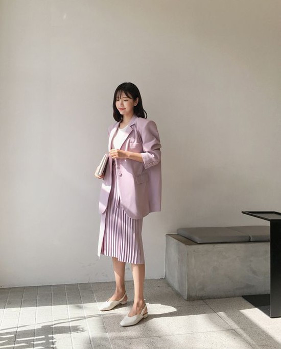 Phối đồ công sở với váy xếp ly - Ảnh 5.