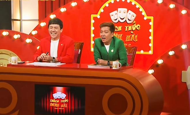 Bà Tân Vlog thách thức Trấn Thành: Làm Youtube bà thiếu gì tiền mà lấy vàng của mày! - Ảnh 2. Bà Tân Vlog thách thức Trấn Thành: Làm Youtube bà thiếu gì tiền mà lấy vàng của mày!-2