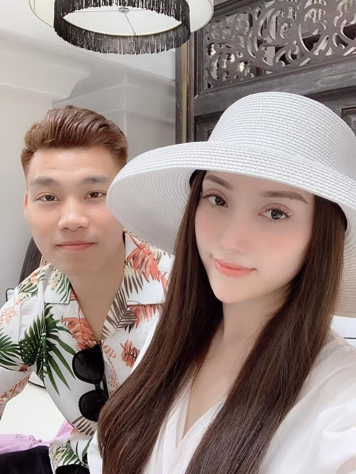 4 hot girl giàu sang, có người yêu là cầu thủ nổi tiếng