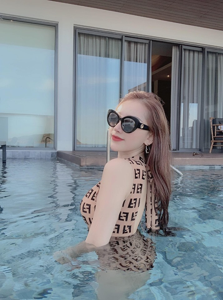 4 hot girl giàu sang, có người yêu là cầu thủ nổi tiếng ảnh 3 4 hot girl giàu sang, có người yêu là cầu thủ nổi tiếng