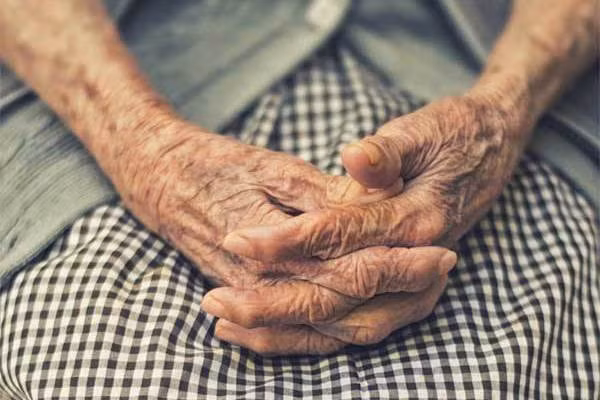 Đây không phải trường hợp mẹ kiện con đầu tiên.