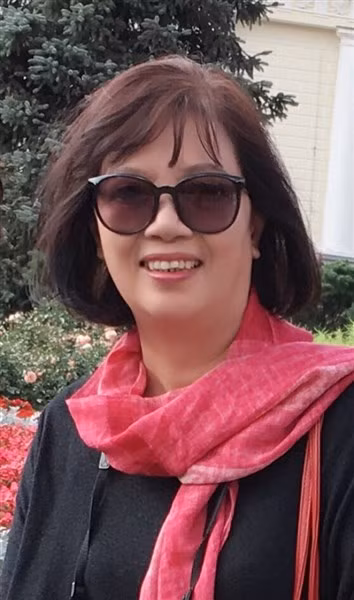 NSND, đạo diễn, họa sĩ Phương Hoa.