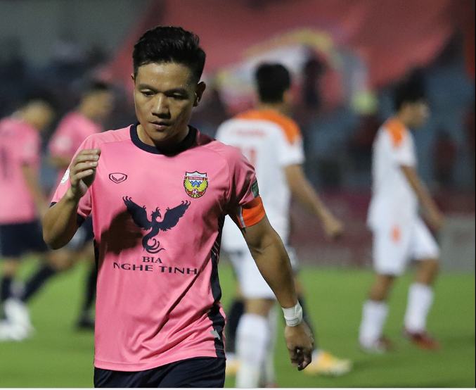 Tiền vệ Đinh Thanh Trung, Quả bóng Vàng Việt Nam 2017.