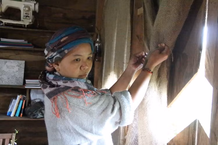 Chị Trương Hải Yến sống tối giản, đồ dùng trong nhà chủ yếu là những vật liệu tái chế.