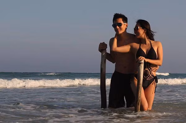  Những lúc rảnh rỗi, David Duy Hân rất hay đưa bạn gái đi thăm thú, du lịch ở nhiều địa điểm nghỉ dưỡng nổi tiếng. 