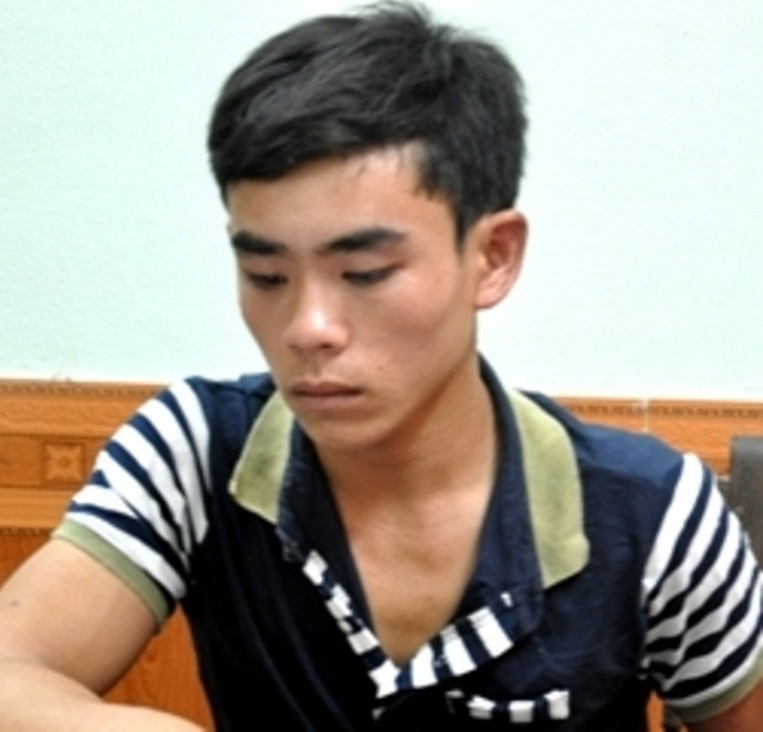 Đặng Văn Quyến, phụ xe khách BKS 75B - 00600 tại cơ quan công an DSC_4096-72969