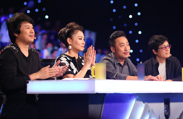 Thu Minh khóc chia tay Hà Nhi Idol ảnh 1