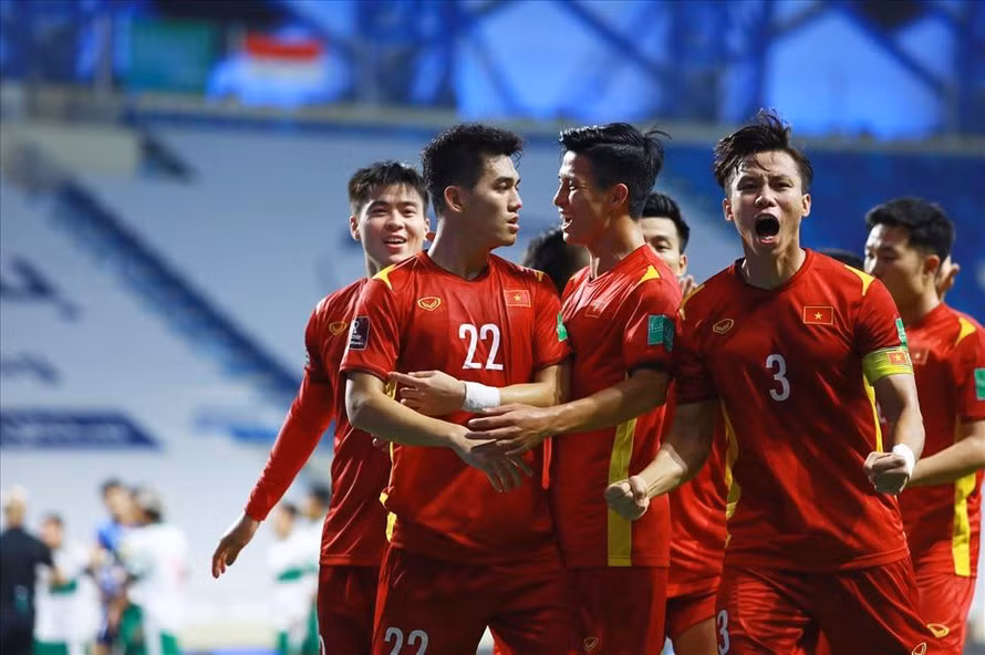 Thủ quân Quế Ngọc Hải nguy cơ vắng mặt tại bán kết do đã phải nhận một thẻ vàng
