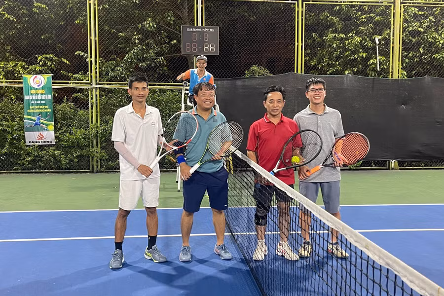 Các VĐV tham gia giải đấu với tinh thần thể thao cao thượng. (Ảnh: Vũ Long).