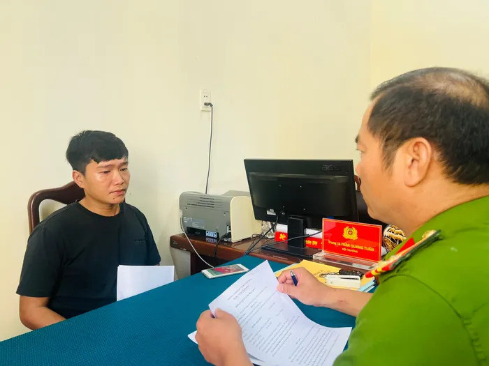 Công an làm việc với Dương Đình Bình.