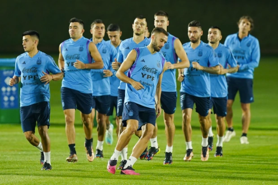Messi không tham gia buổi tập gần nhất của Argentina. Messi không tham gia buổi tập gần nhất của Argentina.
