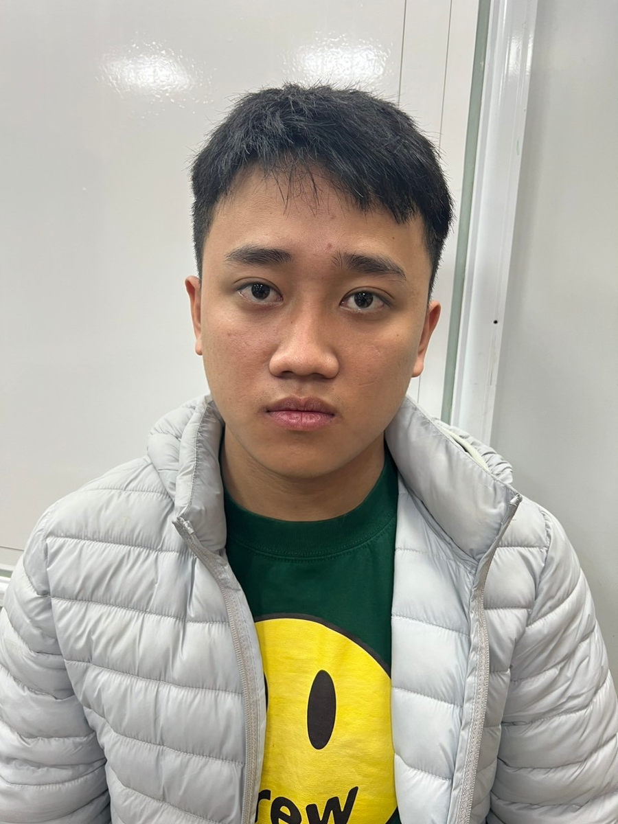 Đối tượng Võ Văn Phong tại cơ quan công an.